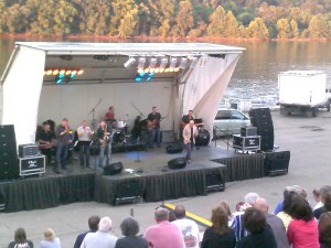 Billy Price preforms at The Aquatorium Monongahela,Pa